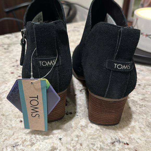 Tom’s Wedge Booties - Picture 2 of 3